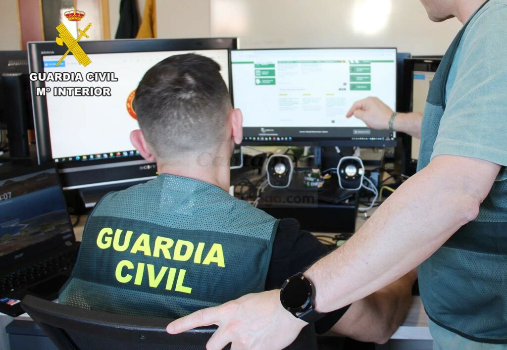 La Guardia Civil detiene a 28 personas que ejercían de “mulas bancarias” en ciberestafas