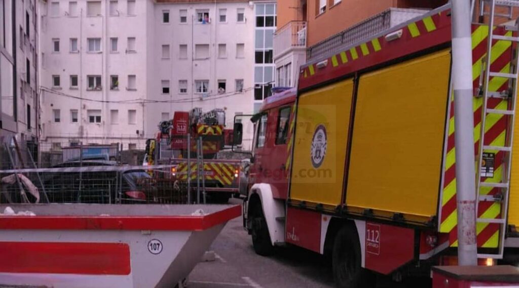 Dos personas heridas en el incendio de una vivienda de Laredo