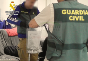 La Guardia Civil desarticula un grupo criminal especializado en 'sextorsión'