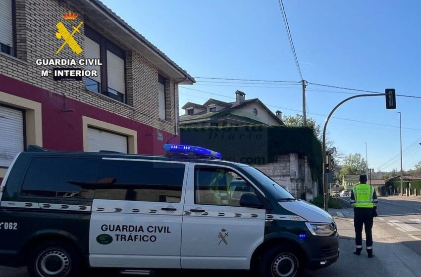  Investigado por conducir de forma temeraria y sin carnet en Solares y Ceceñas